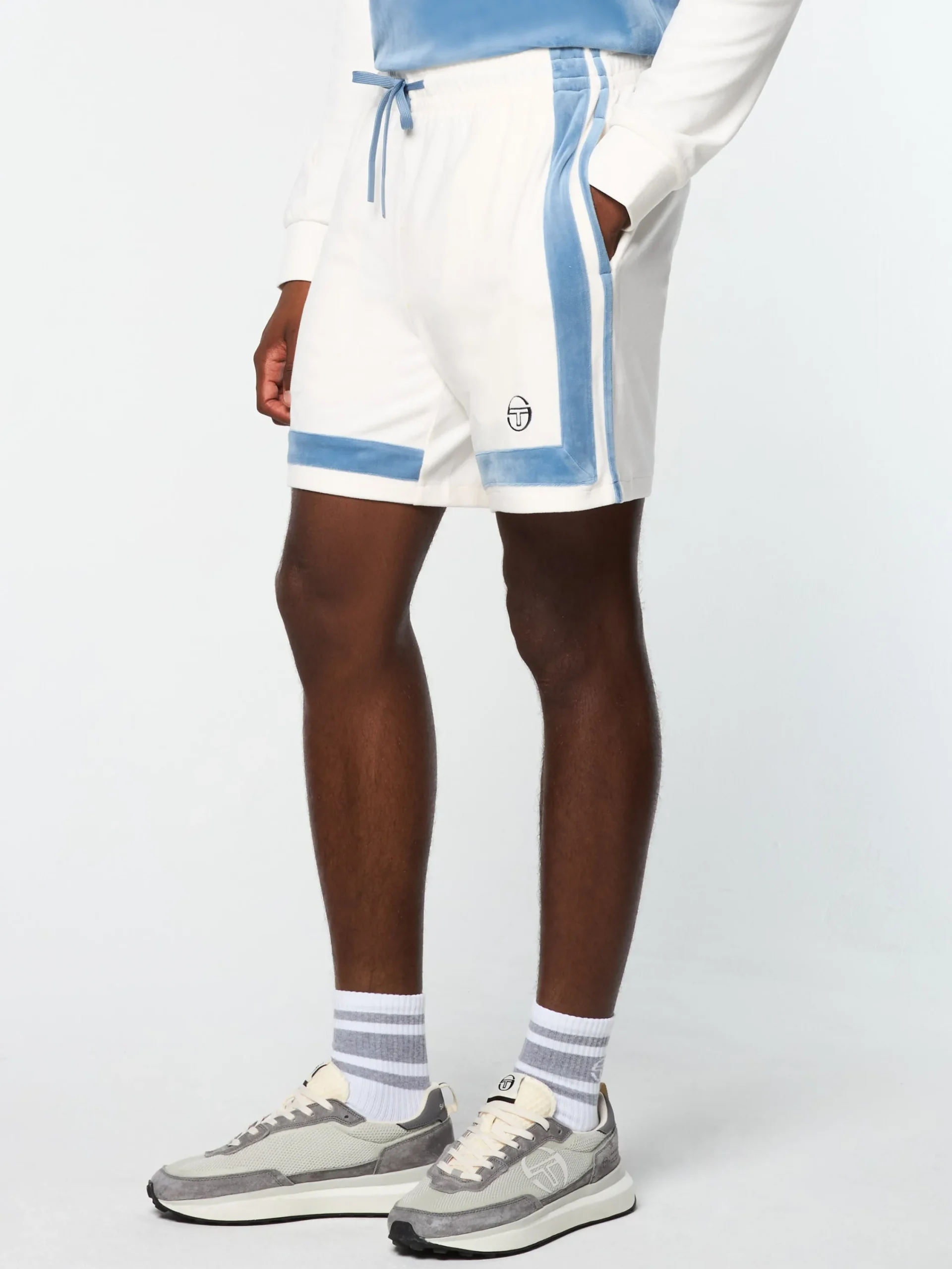 Fashion Noci Velour Short- Velour|Shorts And Swim
